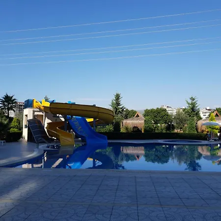 Crown City Apartmán Alanya