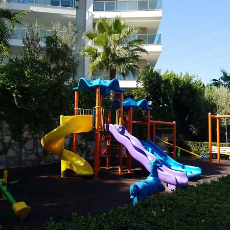 Crown City Apartmán Alanya