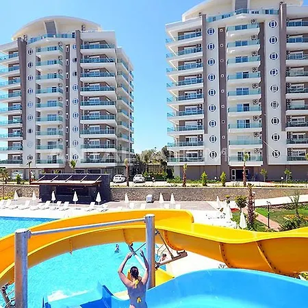 Crown City Apartment *