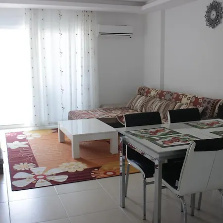Crown City Apartment *